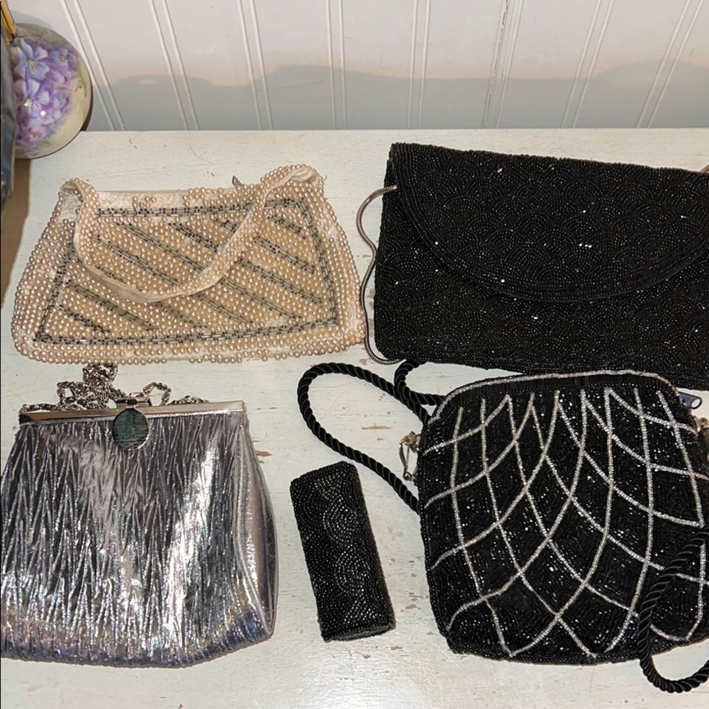 Elegant Black and Silver Women's Clutch Set beaded